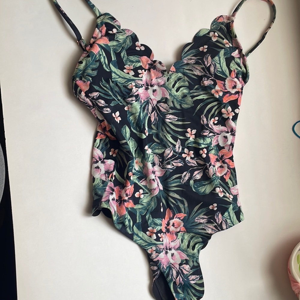 AE One piece Green Floral Scalloped Low Back Cheeky Swimsuit